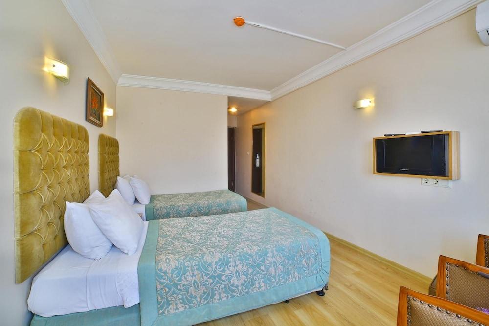 Grand Ant Hotel Istanbul Exterior photo
