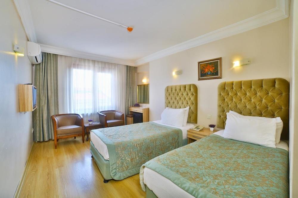 Grand Ant Hotel Istanbul Exterior photo